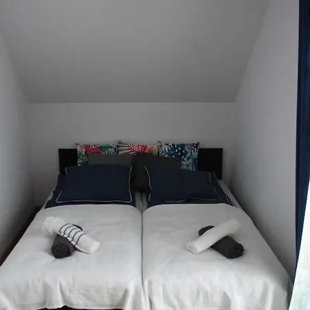 Nyaraló Lesny Zaulek *